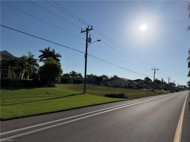1721 El Dorado PKWY W, Cape Coral, FL 33914