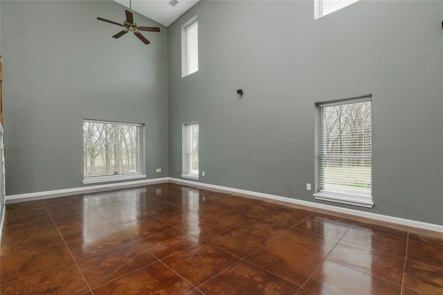 1878 N Lincoln Park Road, Van Alstyne, TX 75495