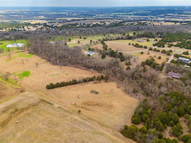 1878 N Lincoln Park Road, Van Alstyne, TX 75495