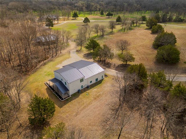 1878 N Lincoln Park Road, Van Alstyne, TX 75495