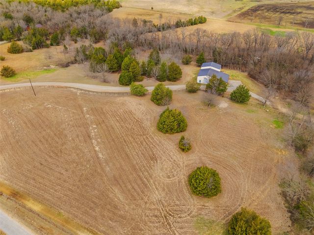 1878 N Lincoln Park Road, Van Alstyne, TX 75495