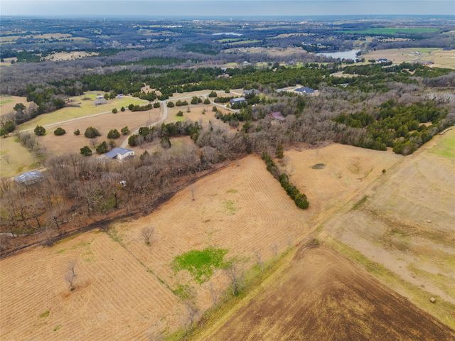 1878 N Lincoln Park Road, Van Alstyne, TX 75495