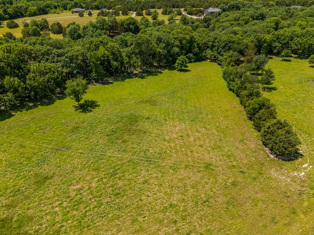 1878 N Lincoln Park Road, Van Alstyne, TX 75495