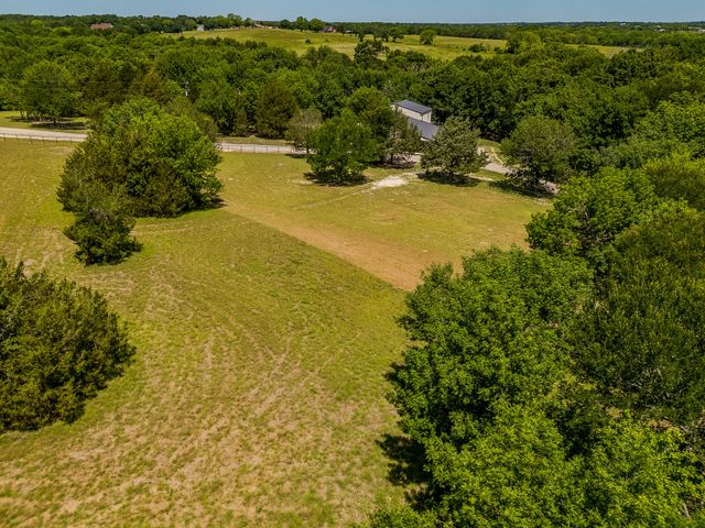 1878 N Lincoln Park Road, Van Alstyne, TX 75495