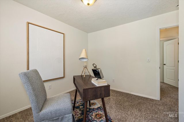 581 N Shady Grove Way, Kuna, ID 83634