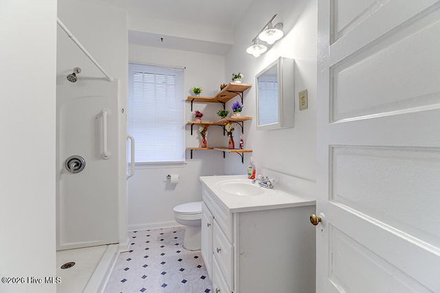 2046 Carolina Beach Road, Wilmington, NC 28401