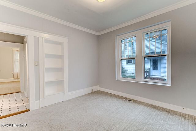 2046 Carolina Beach Road, Wilmington, NC 28401