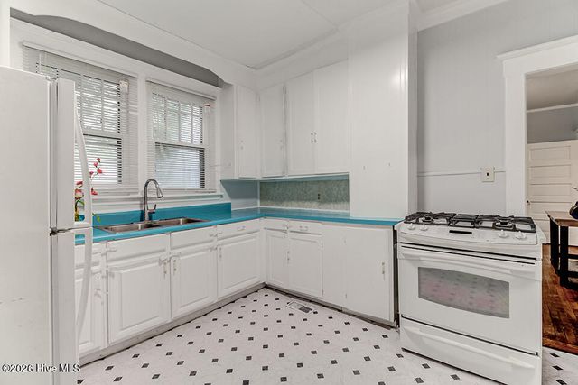 2046 Carolina Beach Road, Wilmington, NC 28401