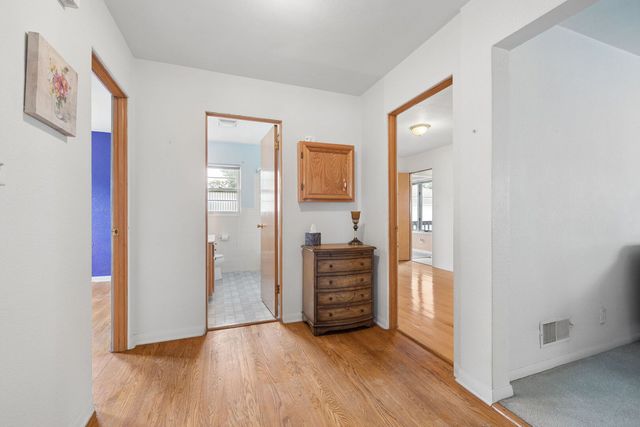 1041 E 8th Street, Lockport, IL 60441