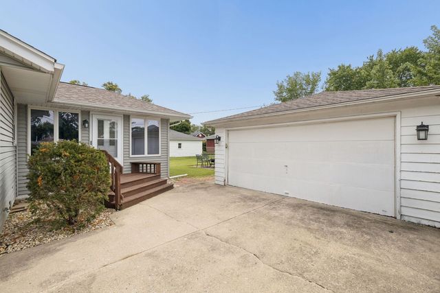 1041 E 8th Street, Lockport, IL 60441