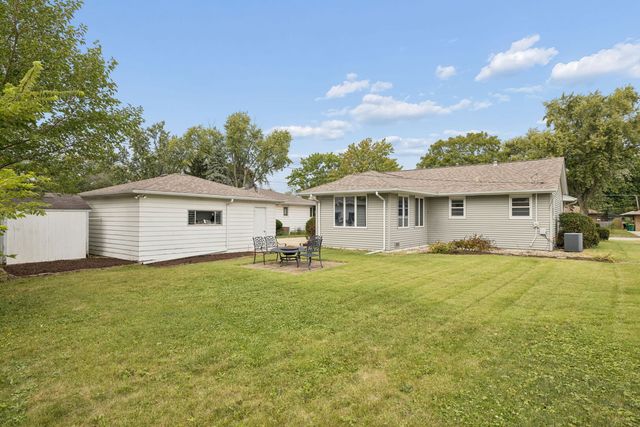 1041 E 8th Street, Lockport, IL 60441