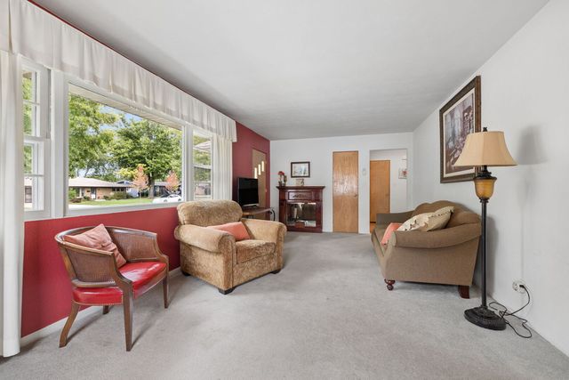 1041 E 8th Street, Lockport, IL 60441