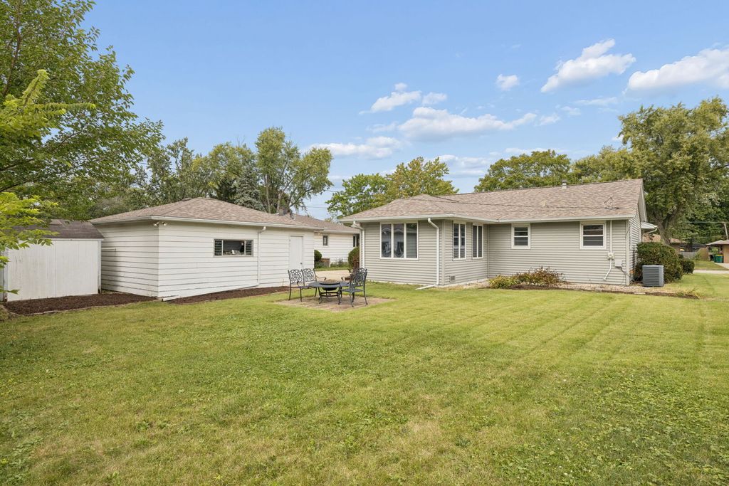1041 E 8th Street, Lockport, IL 60441 — photo 4