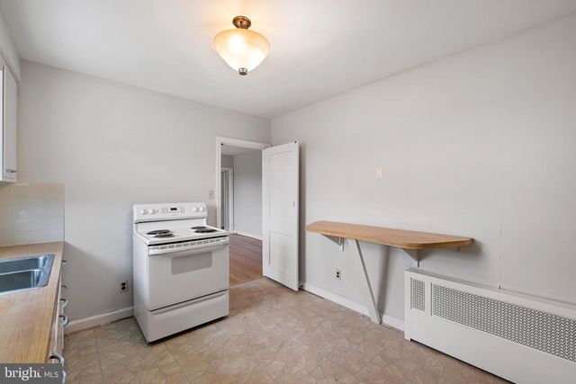 1405 MARSH RD, Talleyville, DE 19803
