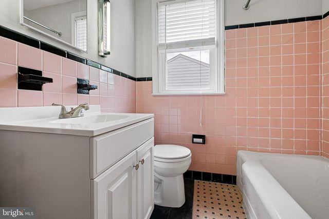 1405 MARSH RD, Talleyville, DE 19803