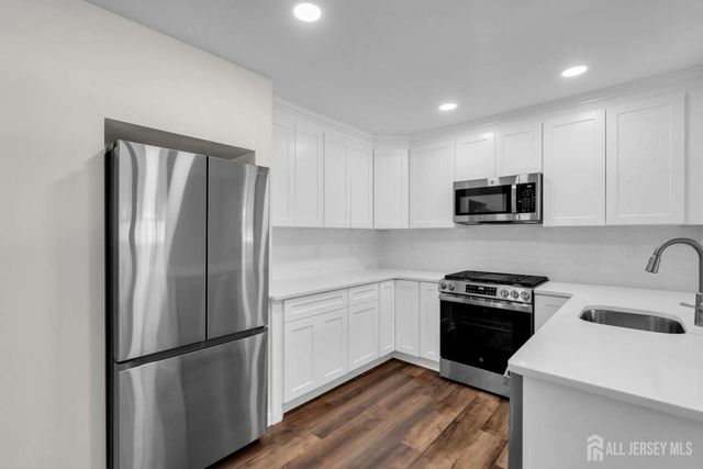 8 Wendy Drive, Old Bridge, NJ 08857