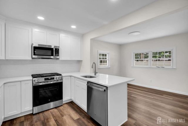 8 Wendy Drive, Old Bridge, NJ 08857