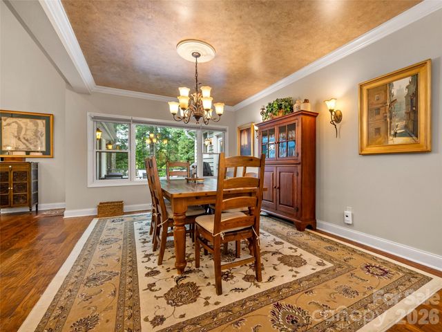 104 Little Cherokee Ridge, Hendersonville, NC 28739