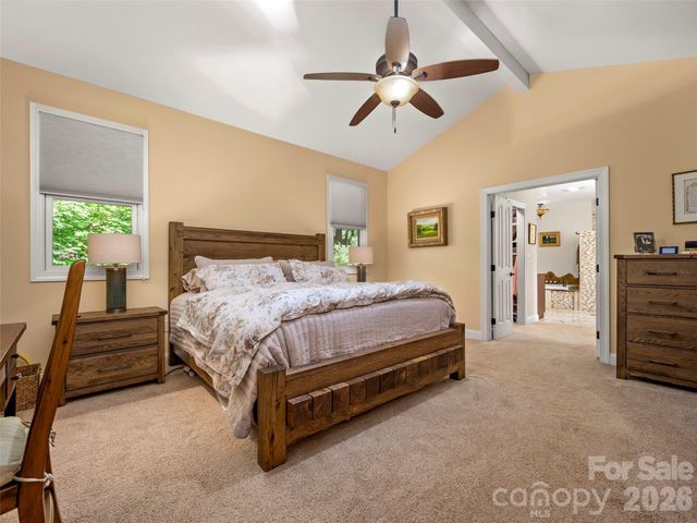 104 Little Cherokee Ridge, Hendersonville, NC 28739