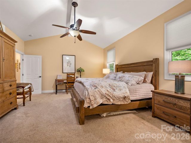 104 Little Cherokee Ridge, Hendersonville, NC 28739