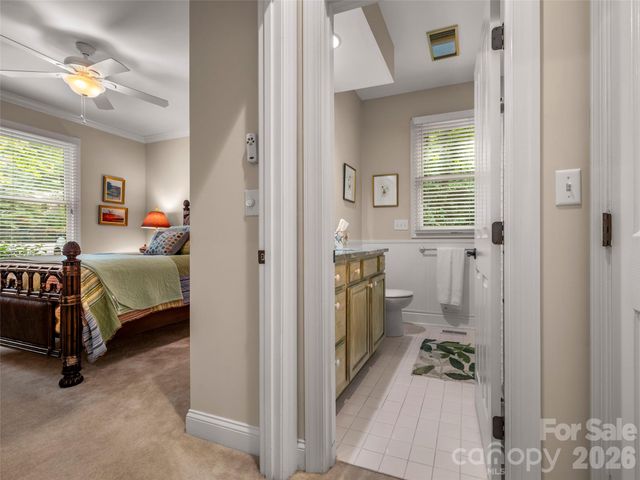 104 Little Cherokee Ridge, Hendersonville, NC 28739
