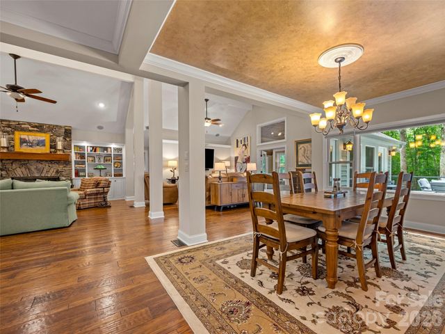 104 Little Cherokee Ridge, Hendersonville, NC 28739