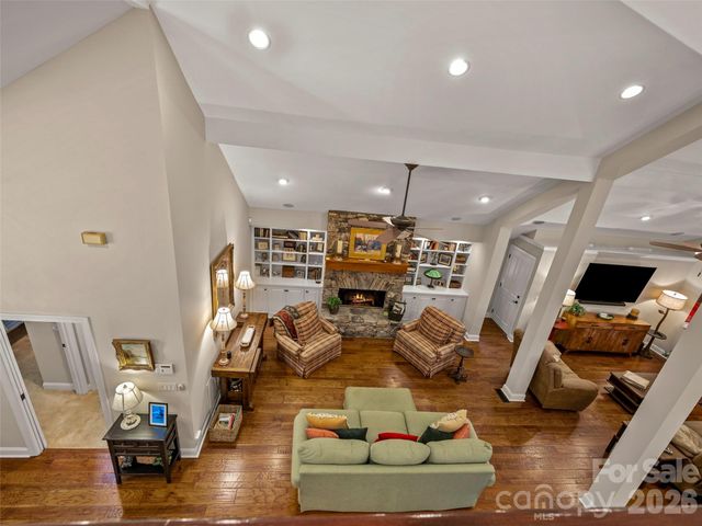 104 Little Cherokee Ridge, Hendersonville, NC 28739