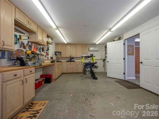 104 Little Cherokee Ridge, Hendersonville, NC 28739