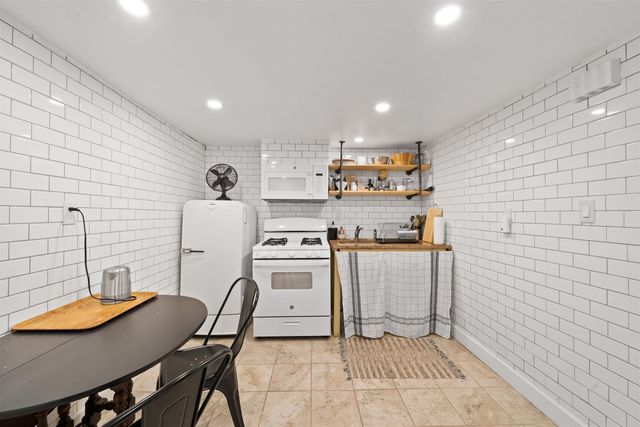 285 3RD ST, Jc, Downtown, NJ 07302