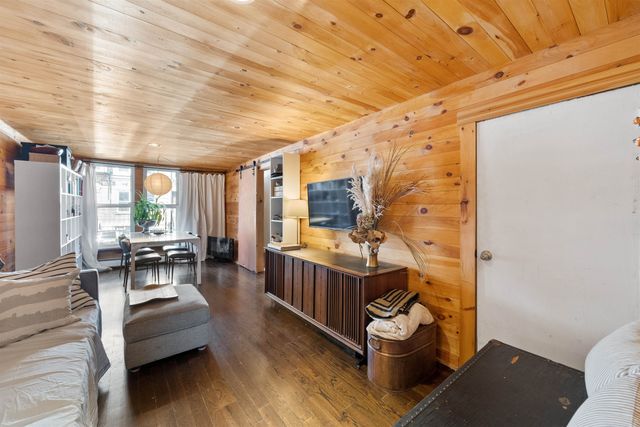 285 3RD ST, Jc, Downtown, NJ 07302