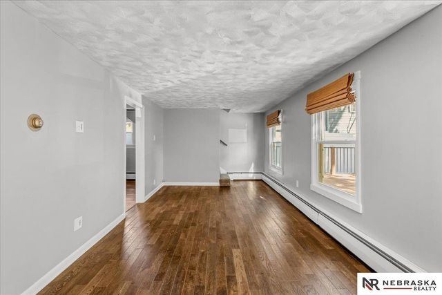 7534 Oakwood Street, Ralston, NE 68127
