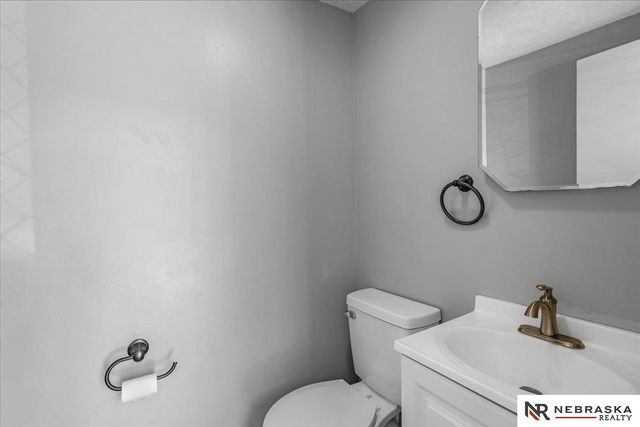 7534 Oakwood Street, Ralston, NE 68127