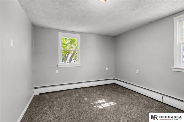 7534 Oakwood Street, Ralston, NE 68127