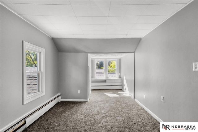 7534 Oakwood Street, Ralston, NE 68127