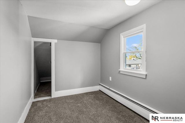 7534 Oakwood Street, Ralston, NE 68127