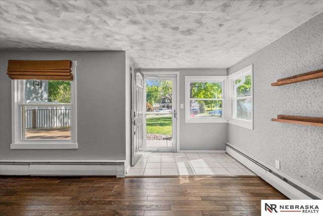 7534 Oakwood Street, Ralston, NE 68127