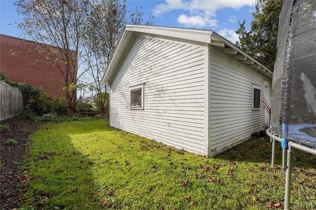 907 Woods Road, Geddes, NY 13209