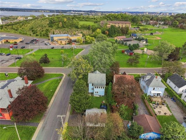 907 Woods Road, Geddes, NY 13209