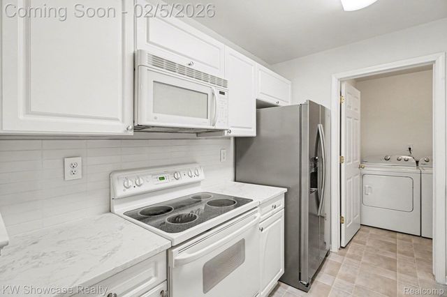 3480 TREMONTE Circle N, Oakland Charter Township, MI 48306