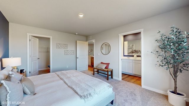 5723 152nd Street, Urbandale, IA 50111