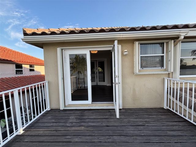 18265 NW 12th Street, Pembroke Pines, FL 33029