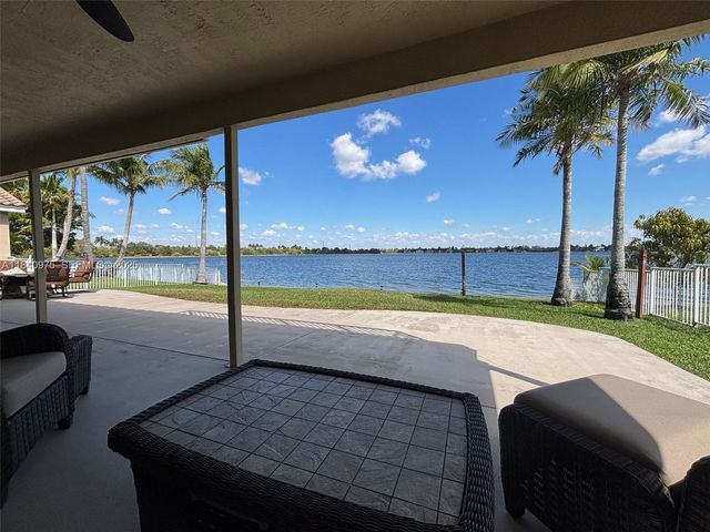 18265 NW 12th Street, Pembroke Pines, FL 33029