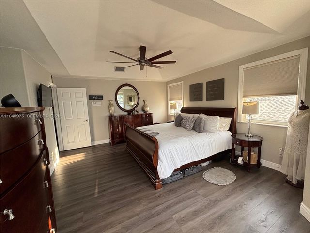 18265 NW 12th Street, Pembroke Pines, FL 33029