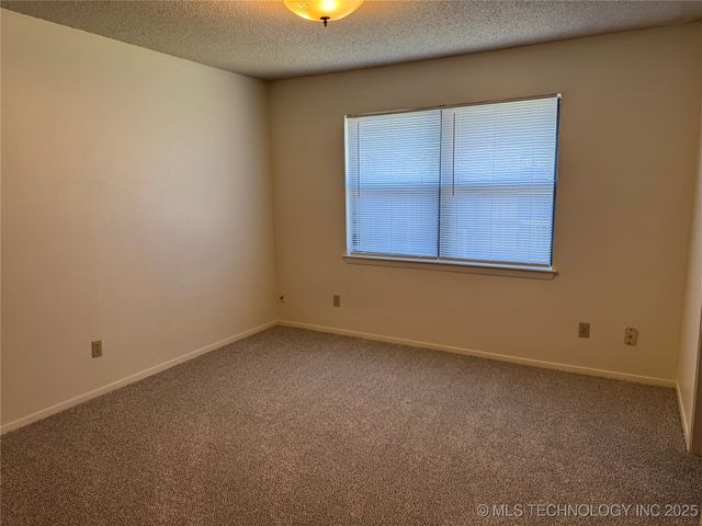 1626 N Cedar, Ardmore, OK 73401