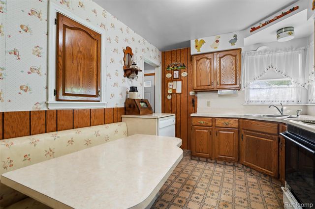 30854 Florence Street, Garden City, MI 48135