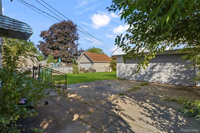 30854 Florence Street, Garden City, MI 48135