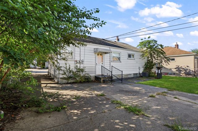 30854 Florence Street, Garden City, MI 48135