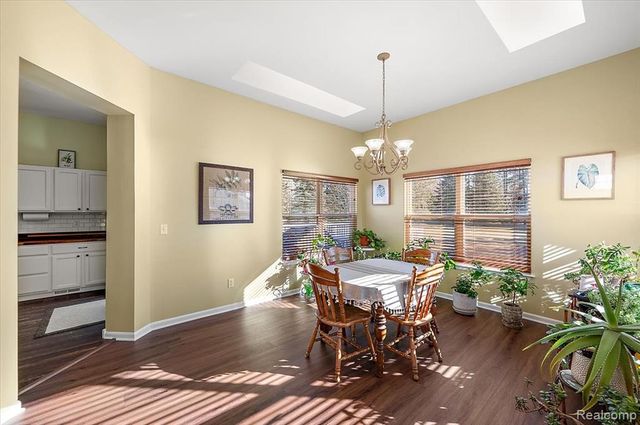 1095 Island Lake Drive, Oxford, MI 48371