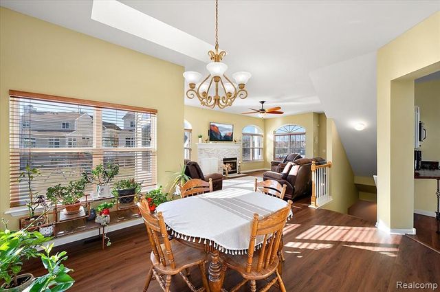 1095 Island Lake Drive, Oxford, MI 48371