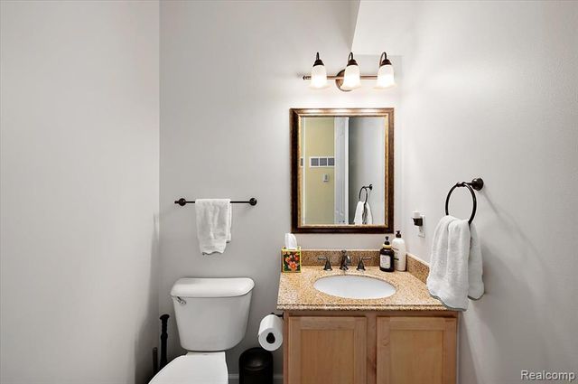 1095 Island Lake Drive, Oxford, MI 48371